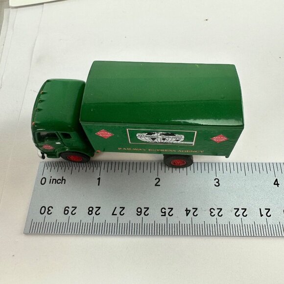 Imex Model Metal Die Cast Box Truck Railway Express Agency - Picture 6 of 6